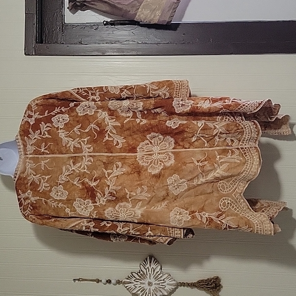 Kimono Blouse - Picture 3 of 3